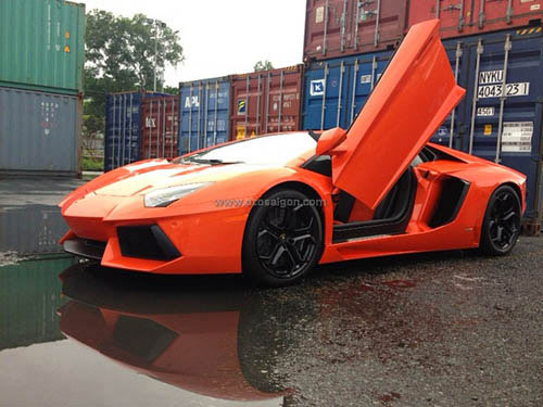 Những siêu xe “khủng” về Việt Nam 2012 - 7