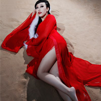 Ngôi sao điện ảnh - Những đôi chân dài "thôi miên" showbiz