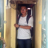 Tin tức trong ngày - Phố cổ HN: Nghiêng người đi trong ngõ