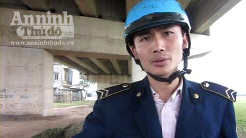 Thanh tra GT cởi áo đòi xử người vi phạm - 5