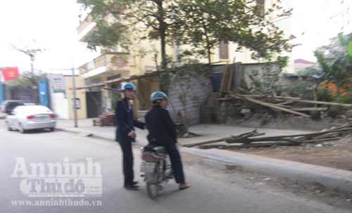 Thanh tra GT cởi áo đòi xử người vi phạm - 6