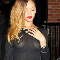 Rihanna gây sốc mặc cũng như không
