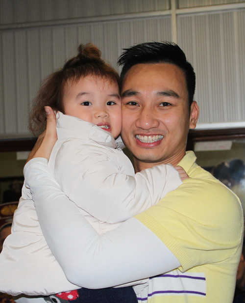 Táo Giao thông khoe "nhẫn kim cương" - 4