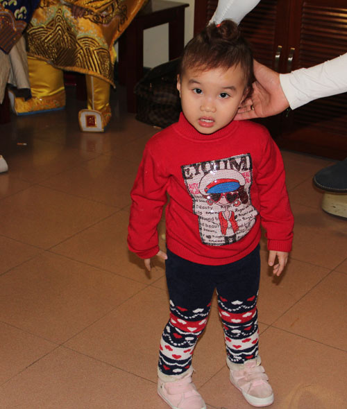 Táo Giao thông khoe "nhẫn kim cương" - 5