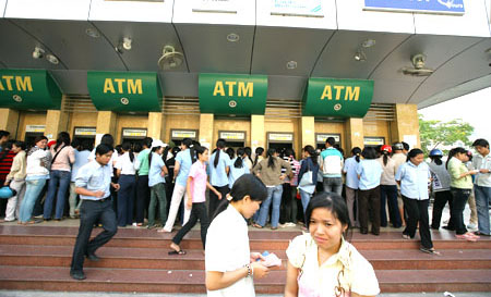 Tết này, ATM có "dở chứng"? - 1