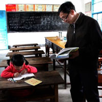 Phi thường - kỳ quặc - Cả trường học chỉ có 1 bé gái