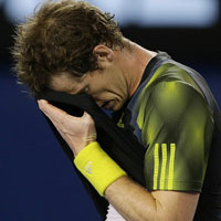 Thể thao - Murray thua Djokovic vì... lông chim?