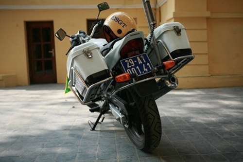 Dàn xe 'khủng' của CSGT Hà Nội - 10