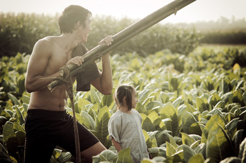 Ngọc Tình lực lưỡng với vai lực điền - 9