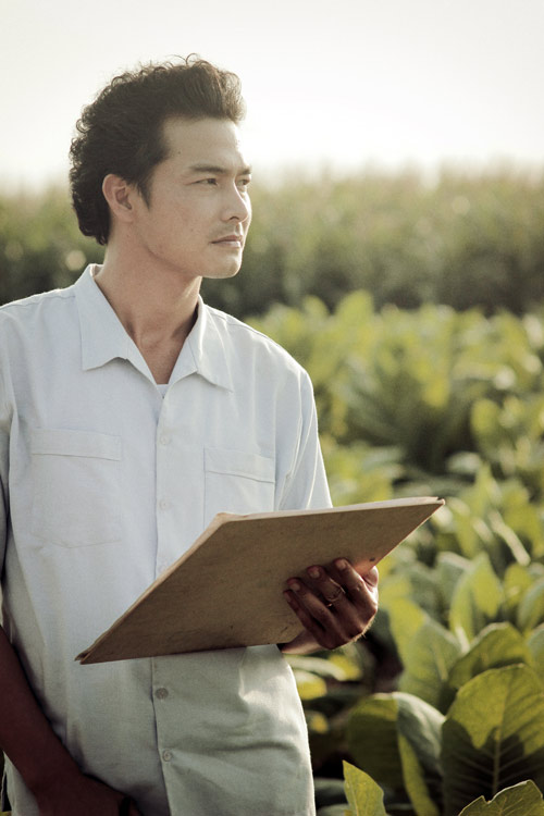 Ngọc Tình lực lưỡng với vai lực điền - 18