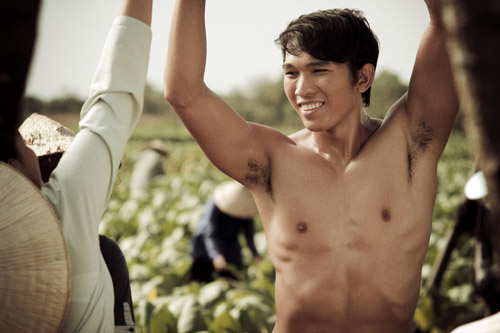 Ngọc Tình lực lưỡng với vai lực điền - 5