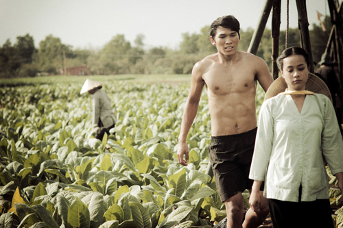 Ngọc Tình lực lưỡng với vai lực điền - 7