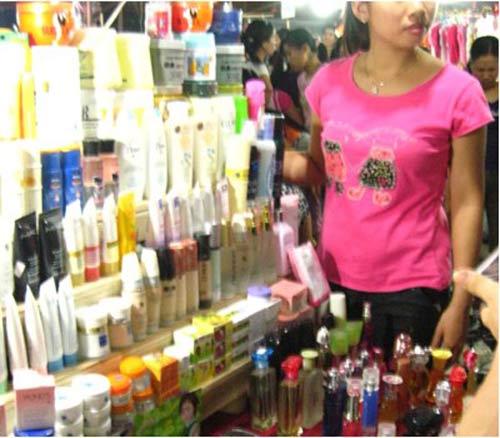 Mĩ phẩm Thái Lan nhập từ... chợ Đồng Xuân - 2