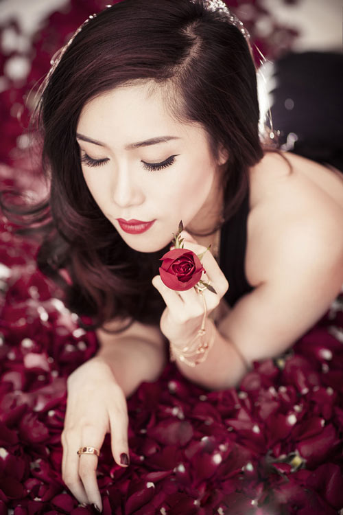 Chị em Thúy Vinh gây chú ý - 10