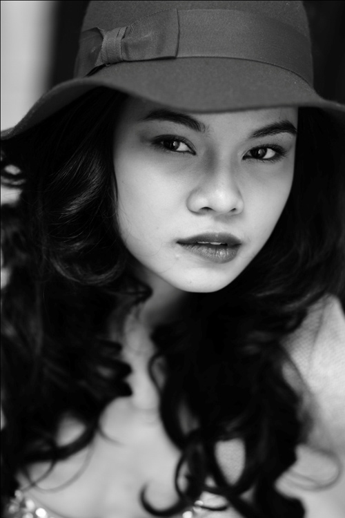 "Điểm danh" các bản sao của sao Việt - 3