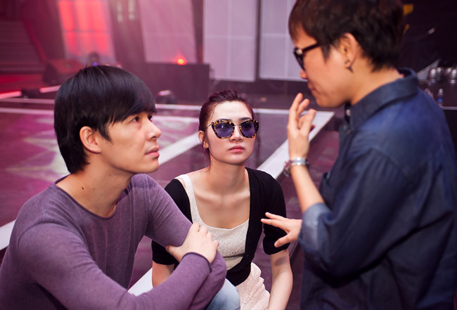 Ngọc Oanh "đụng" đồ hiệu với Hà Tăng - 7