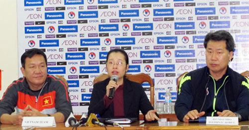 Hồng Quân, Michal Nguyễn đá chính ở ĐTVN - 1