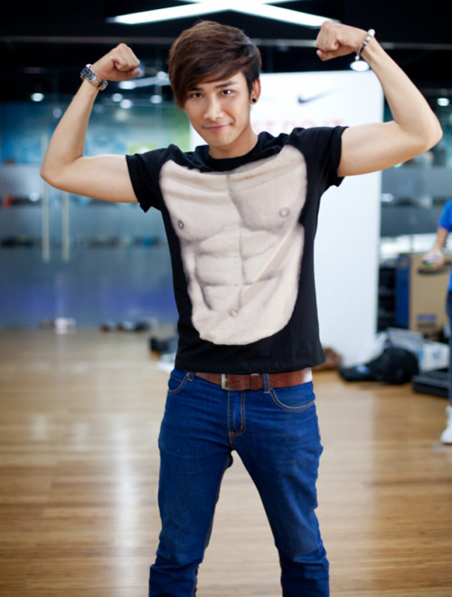 Chàng Tây Kyo York lột xác thành dị nữ - 4