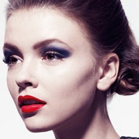 Bí quyết làm đẹp - Trang điểm mắt hợp với son môi đỏ