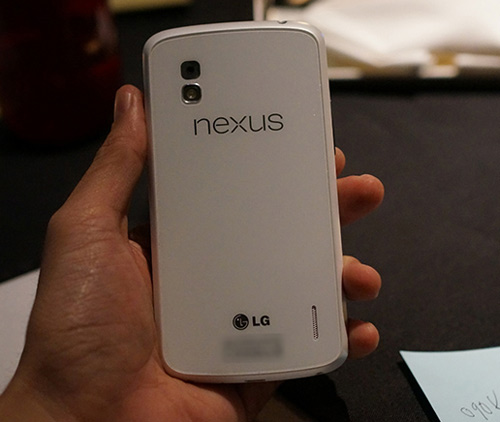 LG Nexus 4 màu trắng xuất hiện tại Việt Nam - 1