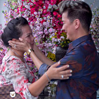 Ca nhạc - MTV - Mr. Đàm âu yếm nựng fan lớn tuổi