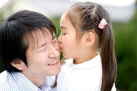 Tin tức trong ngày - Sinh con gái, vẫn "ngồi chiếu trên"