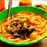 Ẩm thực - Lạ lùng “nhan sắc” bún đỏ