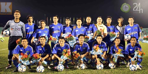 Hào hứng trận Huỳnh Đức so tài Kiatisak - 3