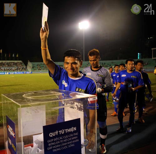 Hào hứng trận Huỳnh Đức so tài Kiatisak - 5