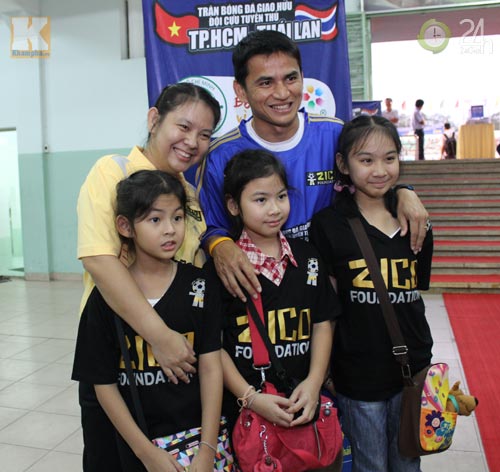 Hào hứng trận Huỳnh Đức so tài Kiatisak - 6