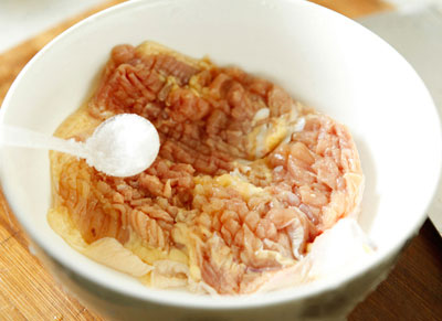 Gà quay vàng ươm thơm đượm hương trà - 3