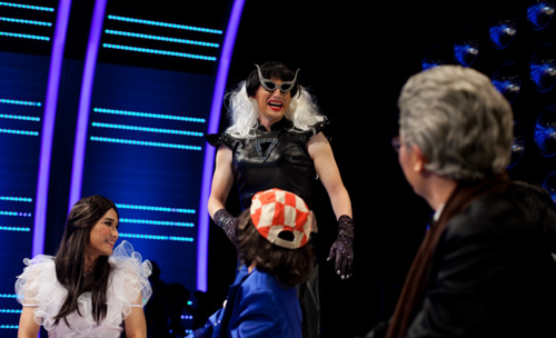 Kyo York nhái Lady Gaga nửa Tây, nửa ta - 2