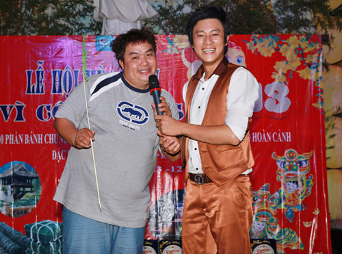 Trò cưng Mr Đàm tích cực đi từ thiện - 7