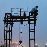 Tin tức trong ngày - TQ: Đòi trả lương bằng cách… nhảy lầu