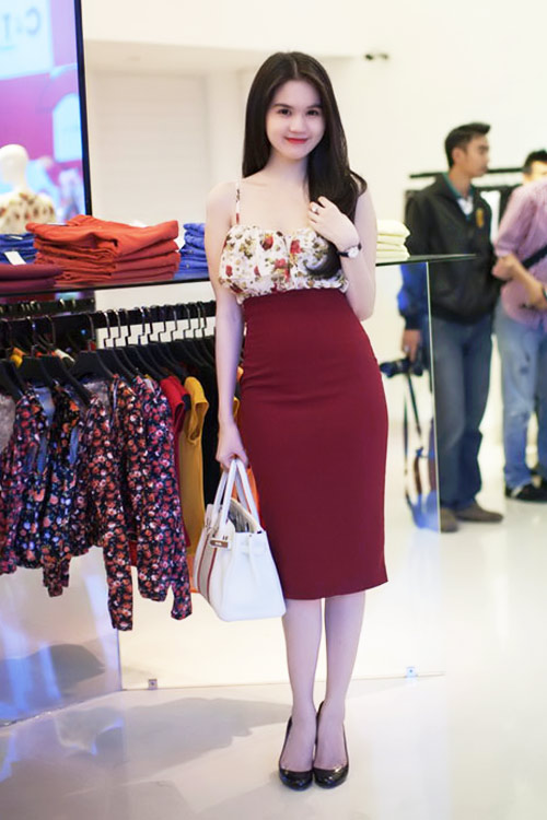 8 "con nghiện" váy bó của showbiz Việt - 4