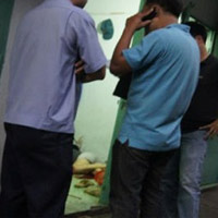 Pháp luật - Xác một nam giới đang bị phân hủy tại nhà trọ