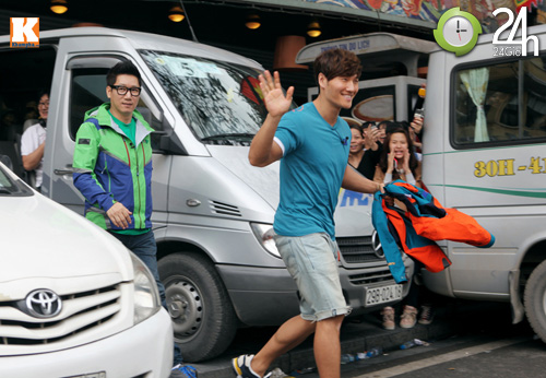 Fan Việt "cào xé, nắm tóc" sao Hàn - 7