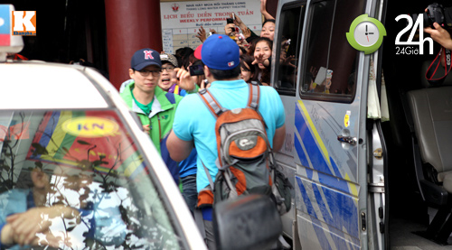 Fan Việt "cào xé, nắm tóc" sao Hàn - 10