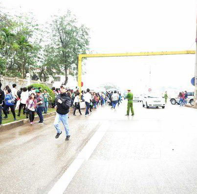 Fan Việt "cào xé, nắm tóc" sao Hàn - 2