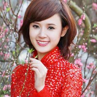  - Midu khiến "hoa ghen thua thắm"