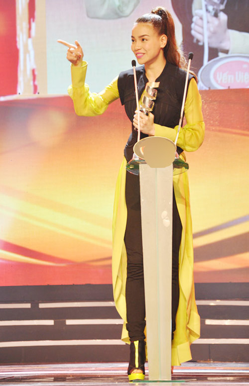 Cuộc chiến tranh giành giải thưởng - 1