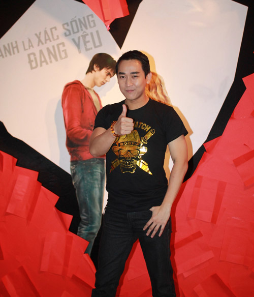 Trí Nguyễn thân mật với bạn gái tin đồn - 9