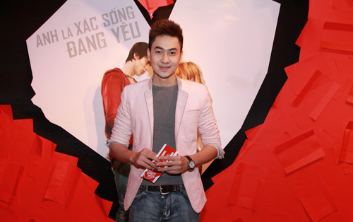 Trí Nguyễn thân mật với bạn gái tin đồn - 13