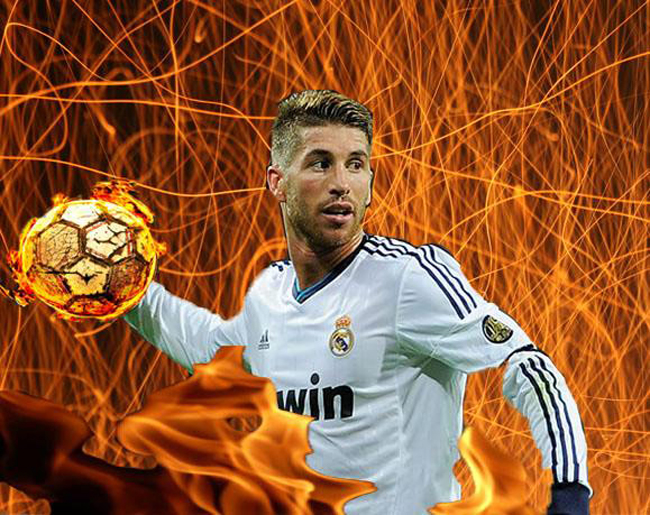 Ramos chỉ trực đá 'quả cầu lửa' về phía Mourinho.