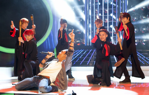 Chàng Tây nhái Hà Hồ quá hoàn hảo - 12