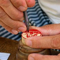 Pháp luật - Khởi tố kẻ làm giả con dấu, tài liệu nhà nước