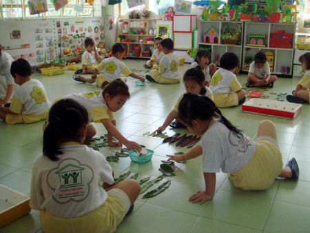 Giữ trẻ ngày giáp Tết: Lợi cả đôi đường - 2