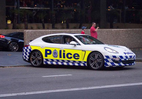 Porsche Panamera để "săn" cướp - 2