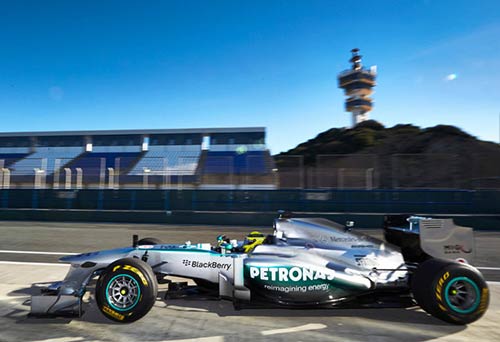 F1: Mercedes hướng đến thành công với W04 - 1
