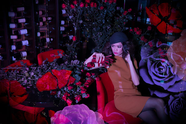 Thu Hiền rạng rỡ giữa ngàn hoa - 3